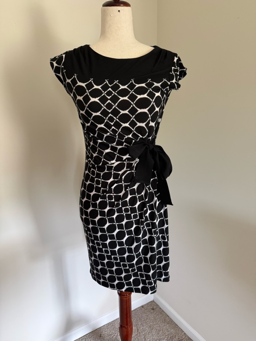 Taylor Black & White Geometric Tie-Waist Midi Dress - Picture 2 of 7